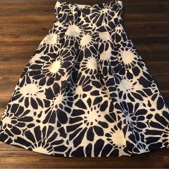 🎈J. Crew Strapless Dress- Navy & White Floral - Picture 2 of 5